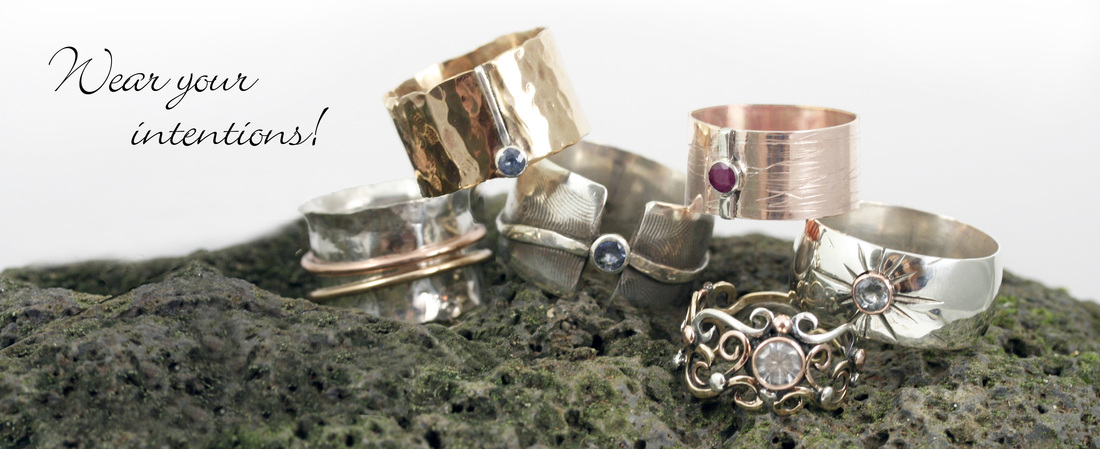 Amulet Rings